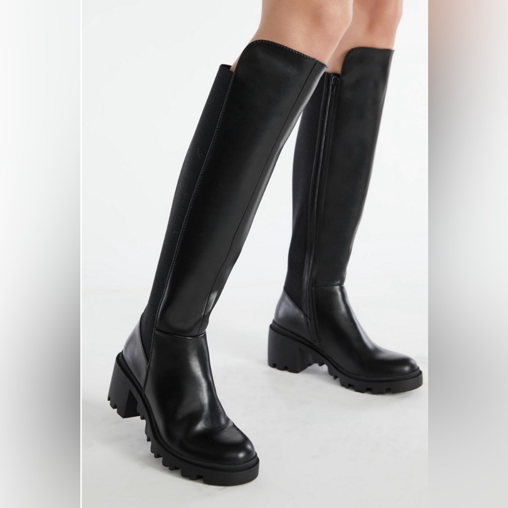 Extra Wide Chunky block heeled boot